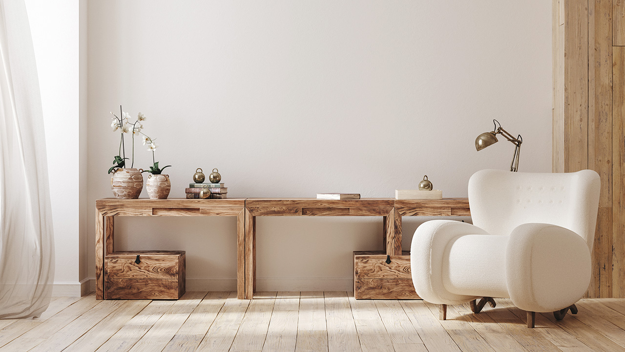 Living sui toni crema con arredi in legno
